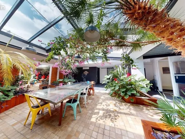 Maison 4 pièces 300 m²