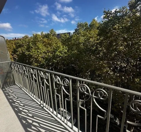 Appartement de type T3 meublé trés lumineux avec ascenseur /