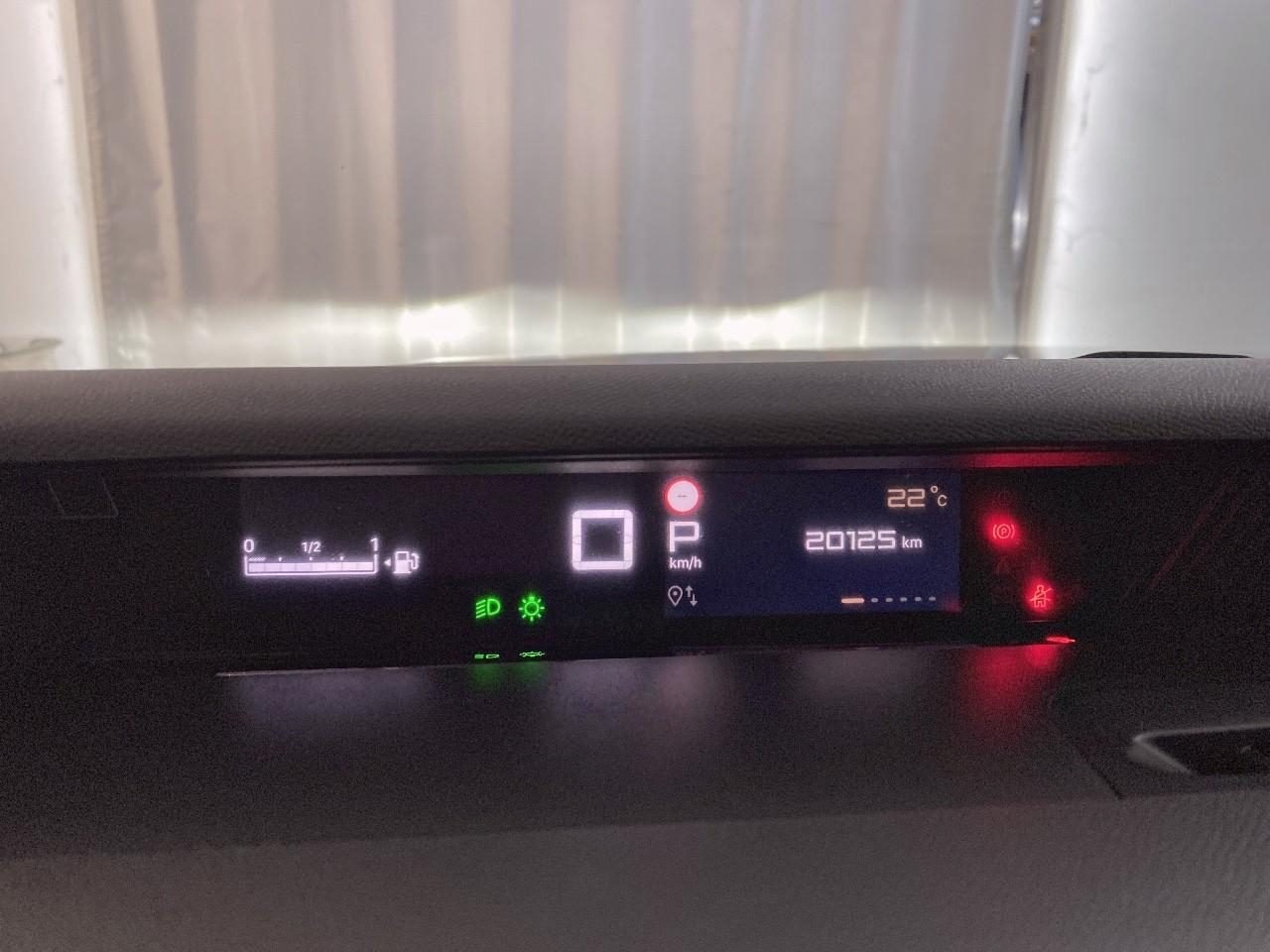 Citroën C3 Aircross hybride 145 ch aut max — photo 13