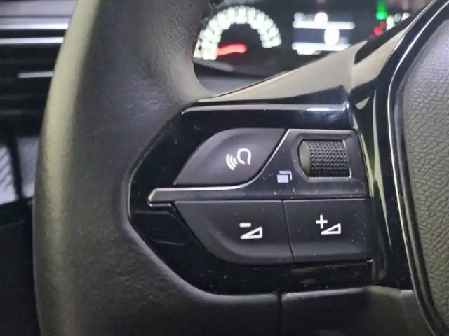 Peugeot 2008 puretech 100 s&amp;s bvm6 — photo 46