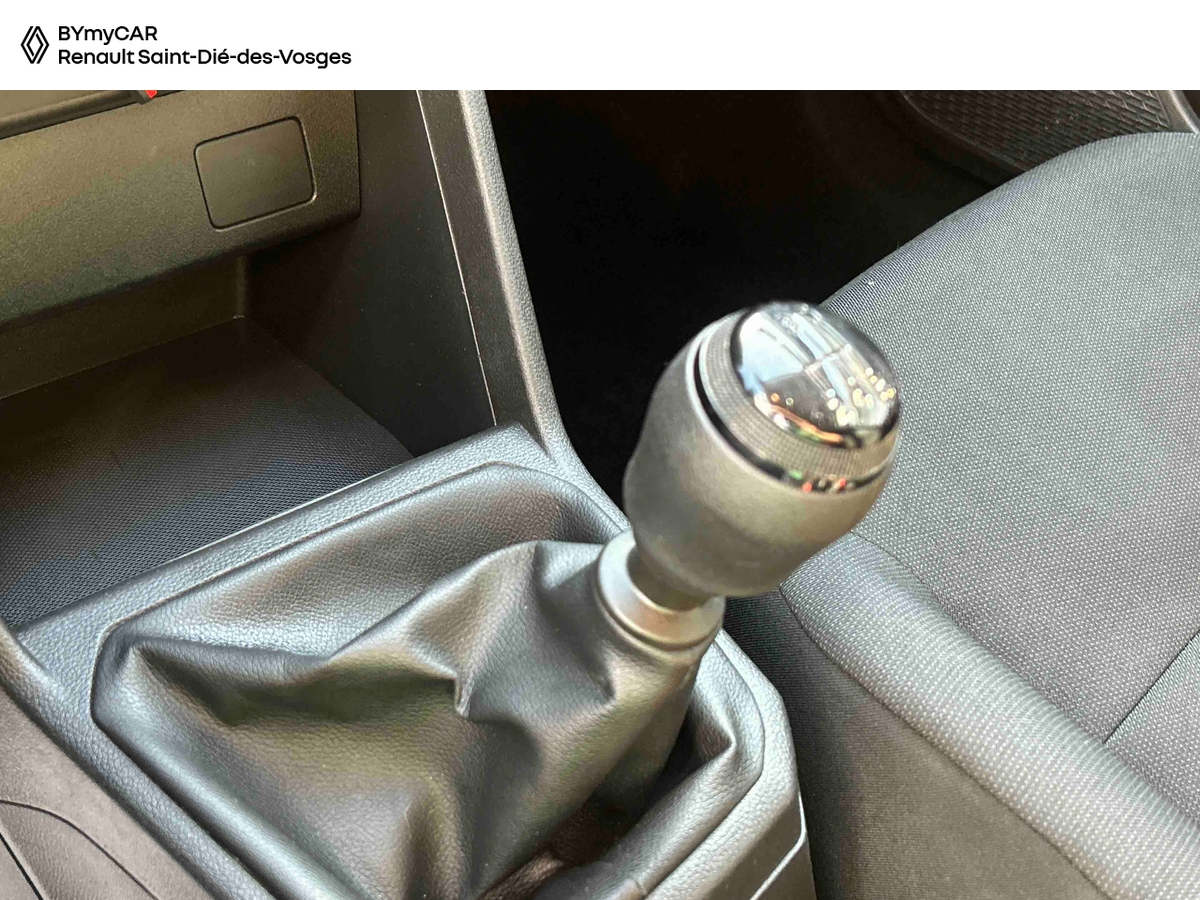 Dacia Sandero SCe 65 — photo 19