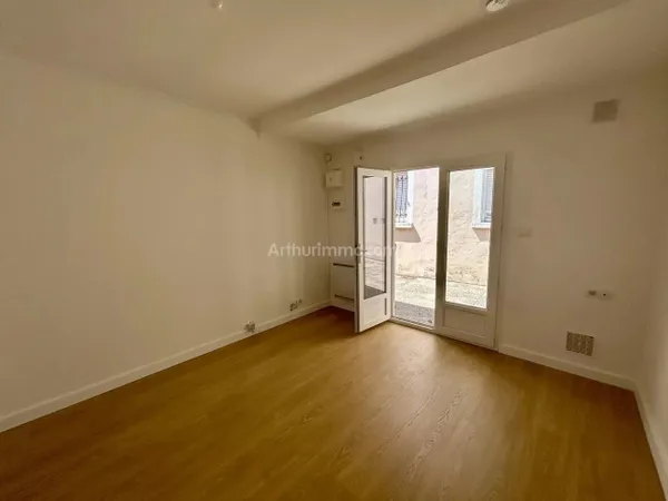 Studio 1 pièce 19 m²