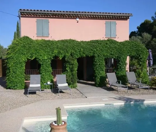 Cotignac Villa De Charme Avec Appartement Independant