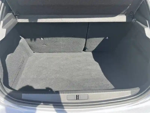 Peugeot 208 puretech 100 s&amp;s bvm6 — photo 8