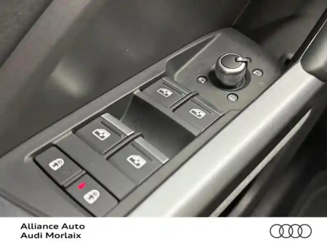 Audi Q3 35 tfsi 150ch s line plus s tronic 7 — photo 14