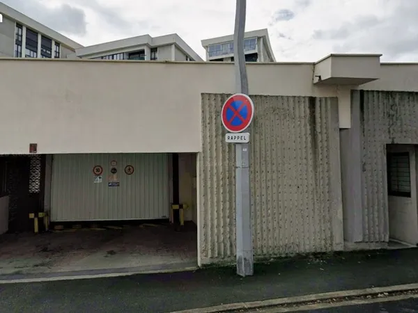 Parking a louer