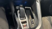 Peugeot 3008 HYBRID 225ch Allure Pack e-EAT8 — photo 35