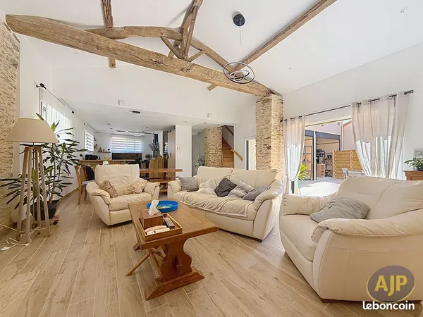 Maison 6 pièces 141 m²