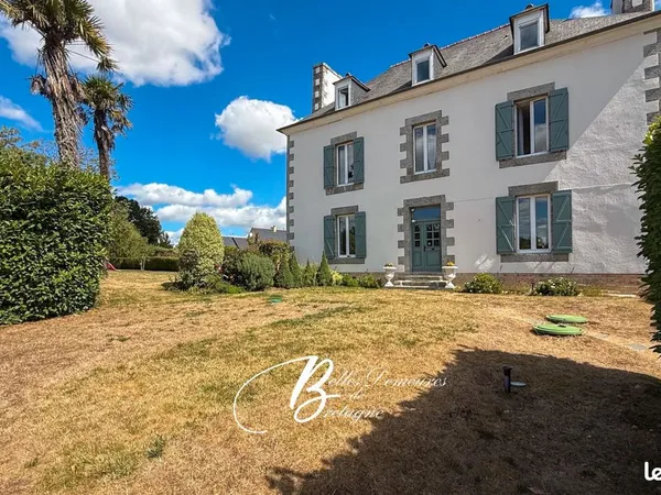 Maison 10 pièces 230 m²