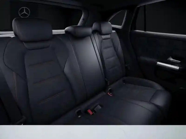 Mercedes Gla 250 e amg line — photo 29