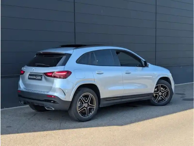 Mercedes Gla 250 e hybrid eq — photo 5