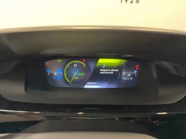 Peugeot 308 phev 225 e-eat8 — photo 16