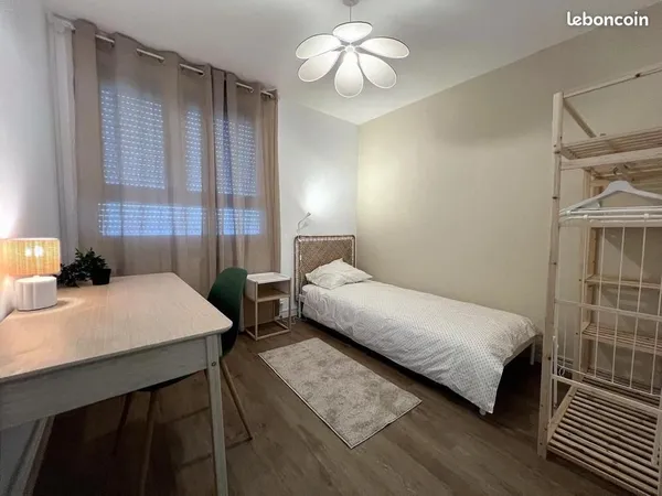 Chambre 1 pièce 19 m²