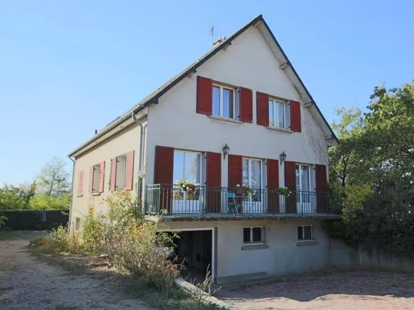 Maison de 185 m² à vendre avec entrepôt de 230 m²