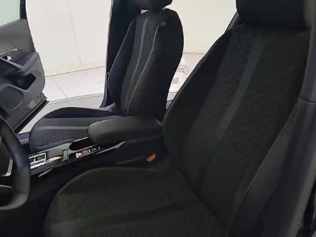 Peugeot 2008 bluehdi 130 s&amp;s eat8 — photo 14