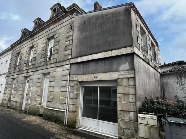 Immeuble 300 m²