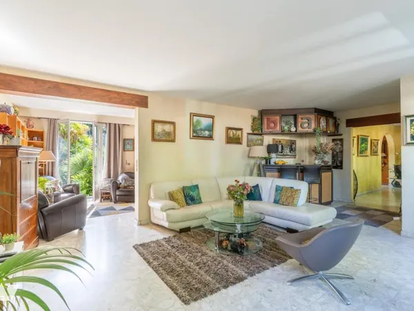 Maison 8 pièces 208 m²