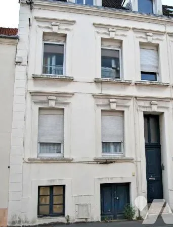 Immeuble 107 m²