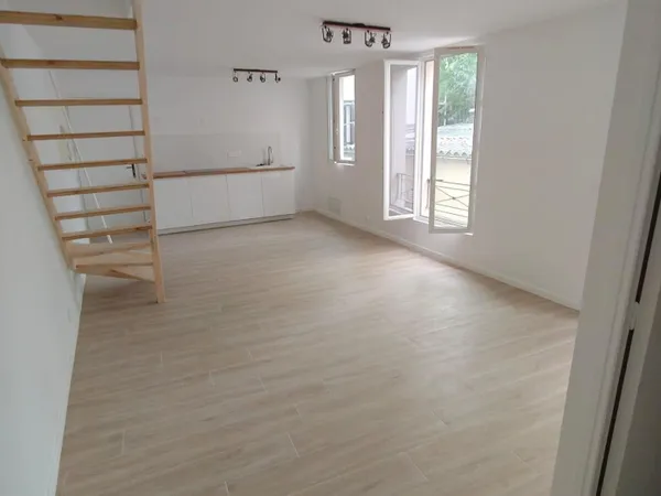 T2/3 refait à neuf + combles aménagés 40m²