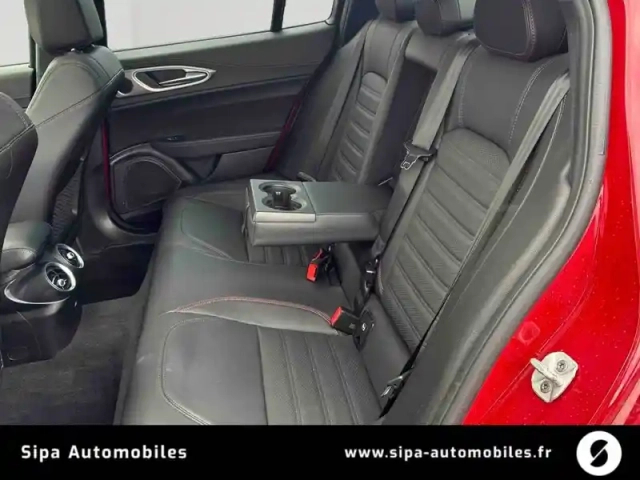 Alfa Romeo Giulia 2.2 210 ch at8 q4 — photo 12