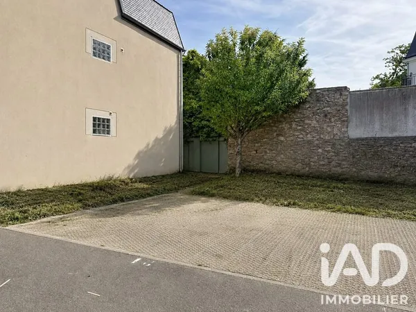 Parking 13 m²