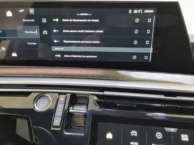 Peugeot 3008 hybrid 136 e-dcs6 — photo 25