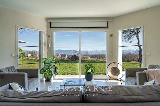 Maison 6 pièces 242 m²