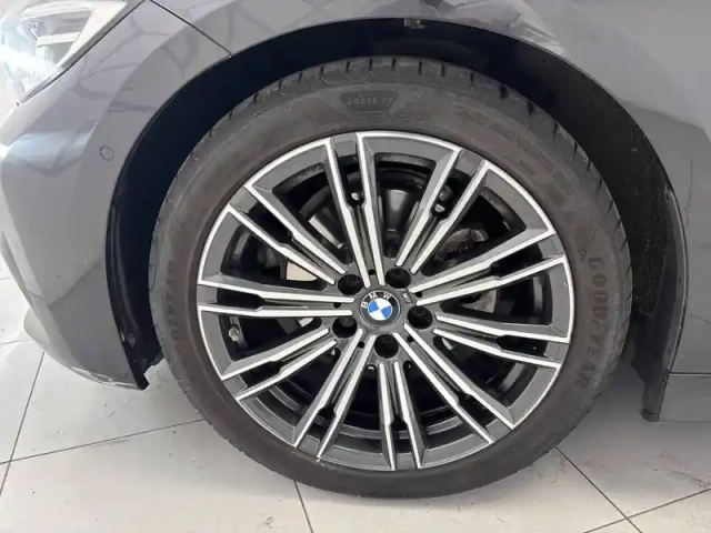 Bmw Serie 3 320d 190 ch bva8 — photo 16