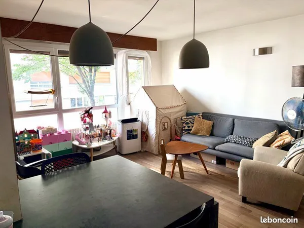 Appartement - 3 pièces - 66.5 m² - 1er étage