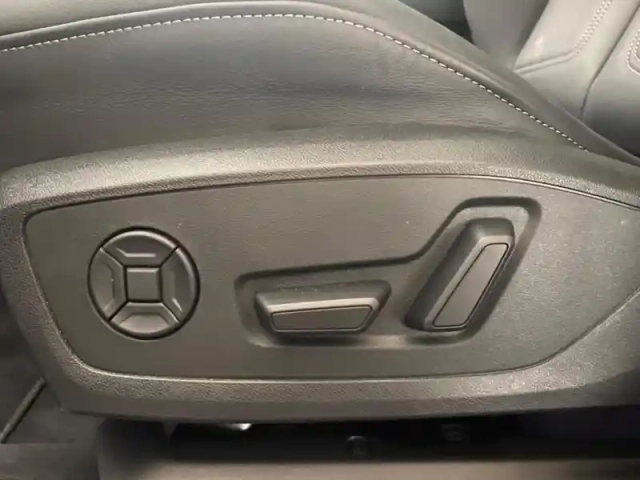 Audi Q3 sportback 35 tfsi 150ch s line plus s tronic 7 — photo 15