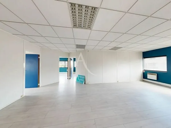 Local commercial CHILLY-MAZARIN 95.03 m²