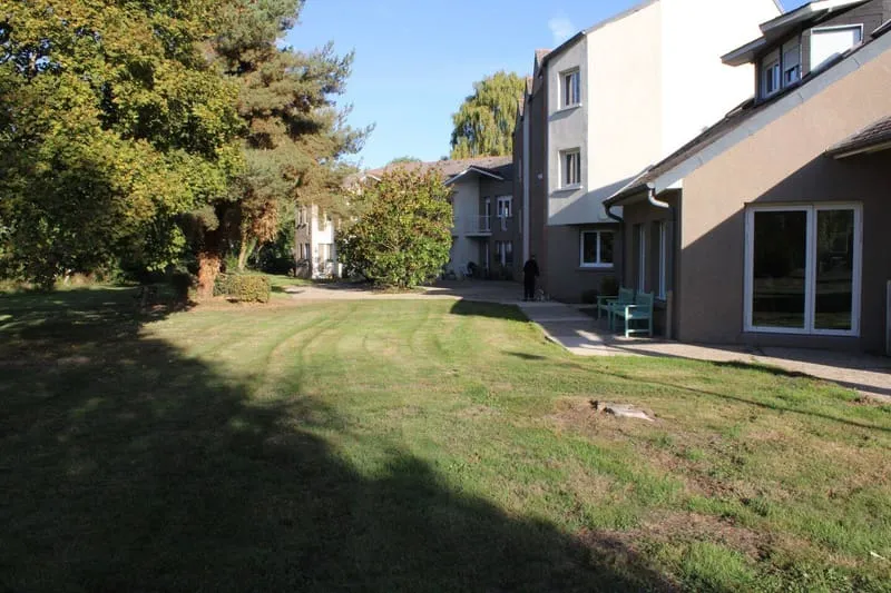 Photo 3