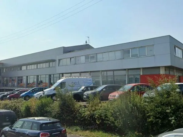 Bureaux 408 m²