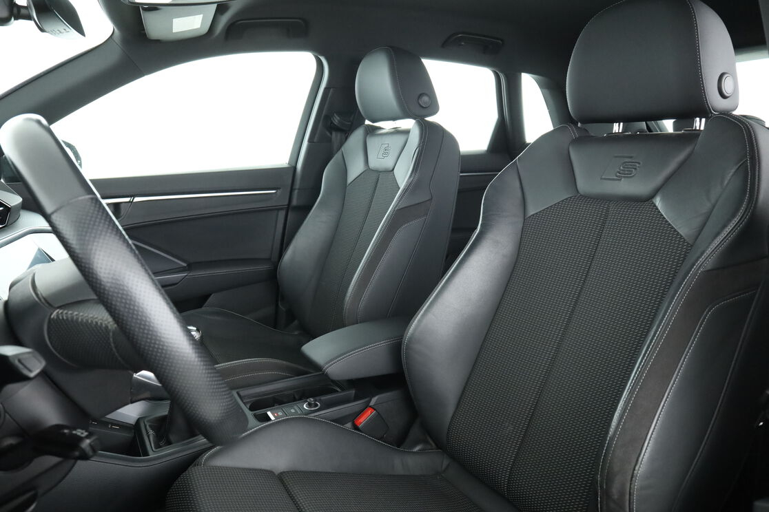Audi Q3 35 TDI S Line Quattro — photo 9