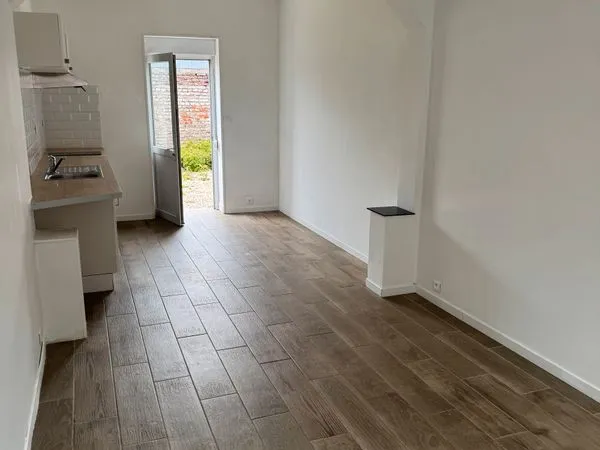 À louer - T2 de 41 m² avec cour et petit garage - Maubeuge