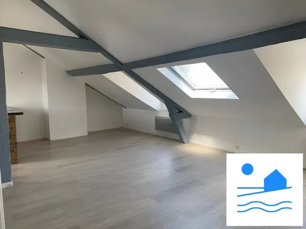 QUARTIER SAINT MICHEL - BEAU 2PP MANSARDE