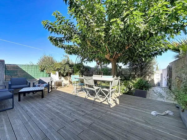 CHÂTEAUNEUF-LES-MARTIGUES Maison familiale 4 chambres avec