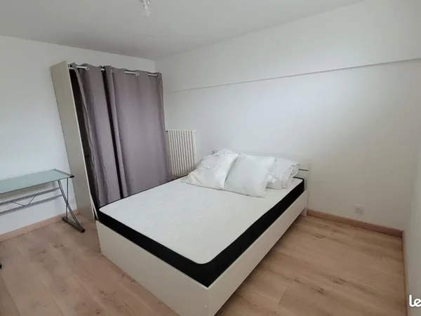 Appartement 5 pièces 10 m²