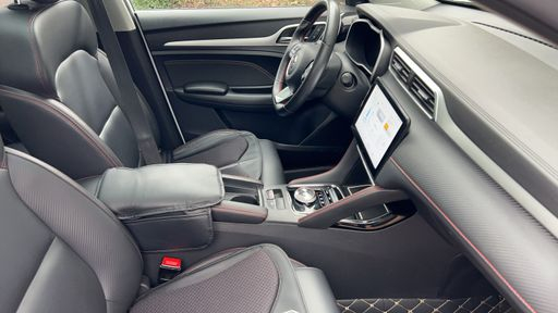 MG ZS 156 70kWh - Luxury – 2022 – 82441 km – Électrique – Boîte Automatique — photo 17
