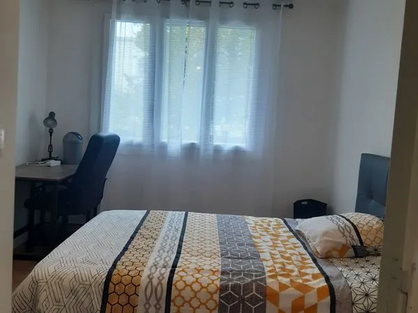 Colocation 3 chambres (1 chambre dispo)