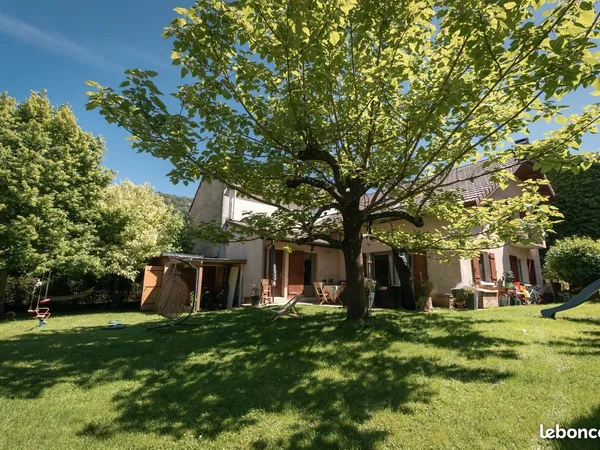 Maison 6 pièces 162 m²