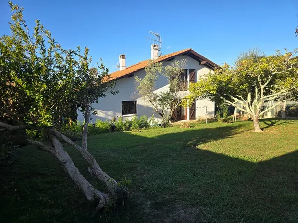 Maison familiale avec jardin, garage double