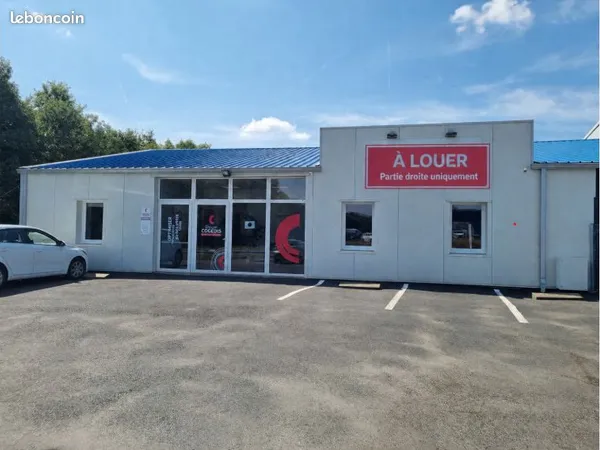 Local professionnel 90 m² - 5 bureaux - Zone d'activité - Coutances