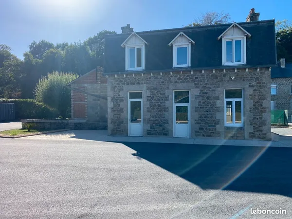 À louer - Local professionnel 85 m² - Moncontour