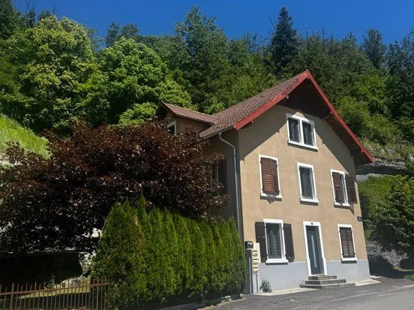 Appartement frontière suisse avec garage