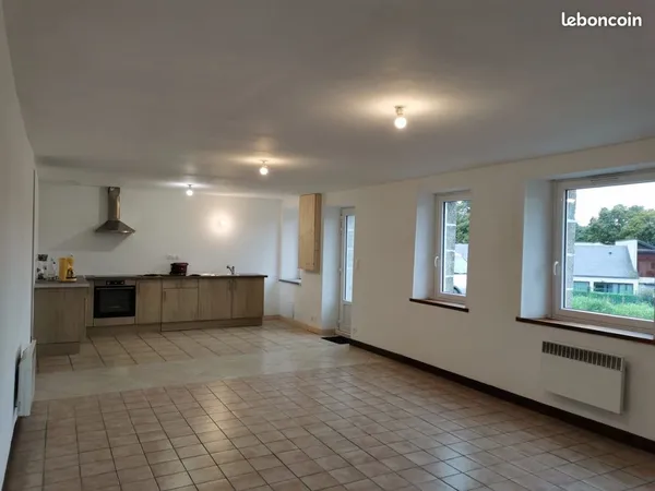 Location maison avec un jardin à Belle Isle en Terre proche des commodités