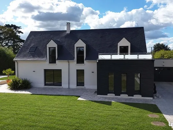 Saint-Jean-le-Blanc - Maison d'architecte, piscine chauffée, parc de 2 415 m² - DPE A