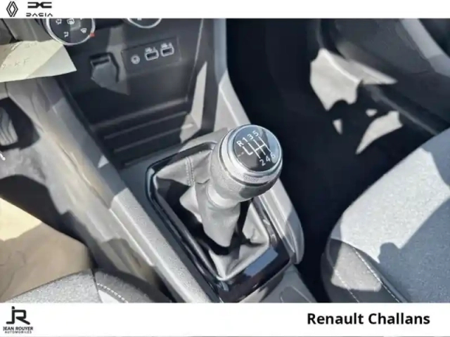 Renault Clio 1.0 tce 90ch evolution — photo 6