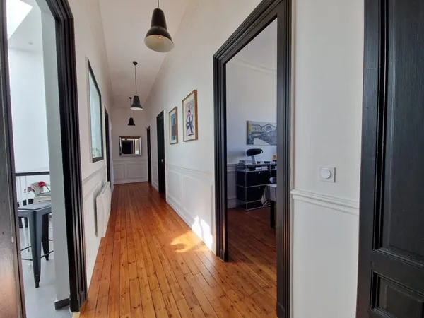 BORDEAUX CROIX DE SEGUEY - Magnifique T5 dans immeuble pierr