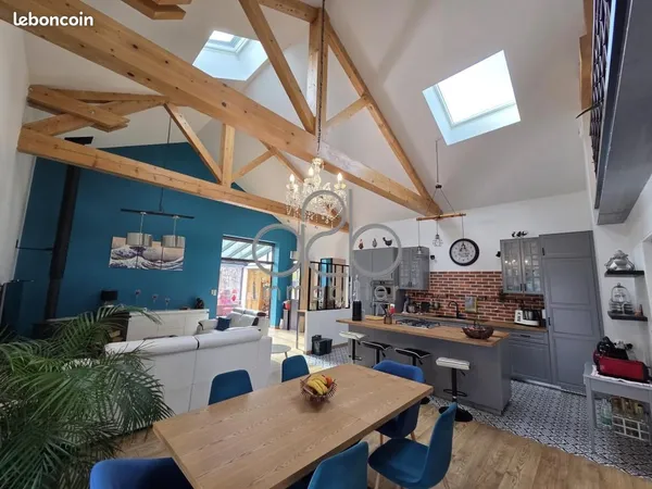 Villa 6 pièces 250 m²